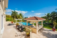 Crystal Harbour Family Home