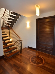 Deckhouse 13 At The Ritz-carlton