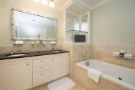 Ritz-carlton Private Residence 509