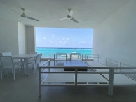 Rum Point Club 304