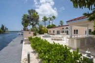 Governors Harbour Canalfront