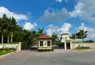 Harbour Reach Canal Front
