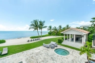 Villa Mora South Sound Beachfront