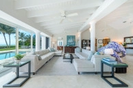 Villa Mora South Sound Beachfront