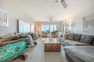 Villa Mora South Sound Beachfront