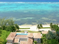 Villa Mora South Sound Beachfront