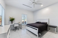 Fully Remodeled 3br Family Home In North Sound Estates