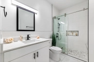 Fully Remodeled 3br Family Home In North Sound Estates