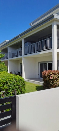 Downtown Reach – Ground Floor End Unit – Newly Furnished