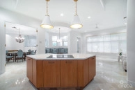 Must See Britannia Kings Court Totally Renovated Townhome.