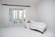 Must See Britannia Kings Court Totally Renovated Townhome.