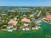 The Dock House | A Vista Del Mar & Yacht Club Signature Residence