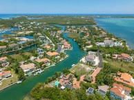 The Dock House | A Vista Del Mar & Yacht Club Signature Residence