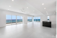 Aqua - Beachfront Residence #5, Seven Mile Beach