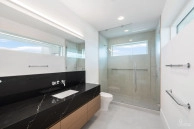 Aqua - Beachfront Residence #5, Seven Mile Beach