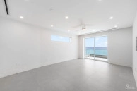 Aqua - Beachfront Residence #5, Seven Mile Beach