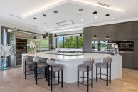 Ritz-carlton Deckhouse 9