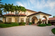 Miramar, A Vista Del Mar Ocean Front Estate