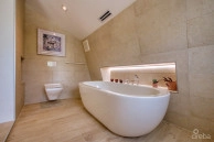 Kai Rose, Cayman Kai Estate