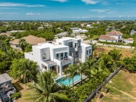 Royal Palms - 5 Bedroom Estate W/rental Unit