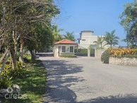 Prime Location Canal Front Harbour Reach