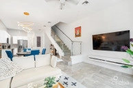 Eleven Parc Townhome – Prime Location In Seven Mile Beach Corridor