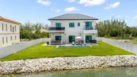 Auburn Bay 3, Canal Front Home
