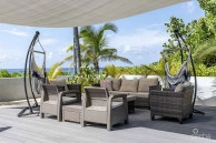A Wave From It All - Fully Reno'd 4 Bed Oceanfront