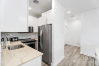 19 North 3 Bed Corner Unit With Lake View