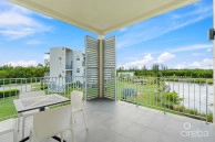 19 North 3 Bed Corner Unit With Lake View