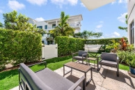 Olea 414 - Private Garden 2-bed Residence