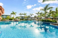 Olea 414 - Private Garden 2-bed Residence