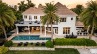 Pineapple House, A Vista Del Mar Estate