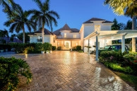 Pineapple House, A Vista Del Mar Estate