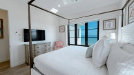 Beach House In East End