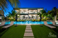Black Urchin: Private Beachfront Estate