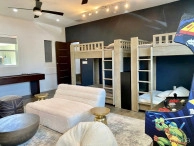Black Urchin: Private Beachfront Estate