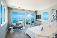 Black Urchin: Private Beachfront Estate