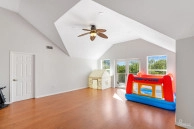 Large 5- Bedroom Home In Beach Bay, Bodden Town