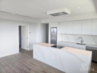 One Gt Designer Furnished, Deeded Parking