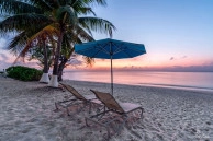 Beachfront Bliss At Cayman Club | Seven Mile Beach