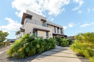 Daum Quay 12, Crystal Harbour Canal Front Home