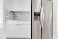Spacious & Modern 3 Br Townhome - Excellent Location!