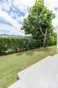 Spacious & Modern 3 Br Townhome - Excellent Location!