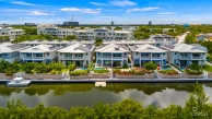 Olea 117, Canal Front Duplex