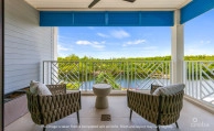 Olea 117, Canal Front Duplex