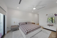 Salt Air Townhome End Unit 4 Bed