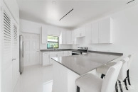 Hyre View - 3 Bed, 2 Bath Duplex