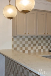 Beautifully Renovated Unit In Walkers South