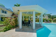 Spacious 3 Bed + Den Townhome At L'ambience